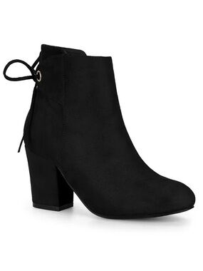NIB Modcloth Autumn Black Suede Ankle Booties with Block Heel Size 8